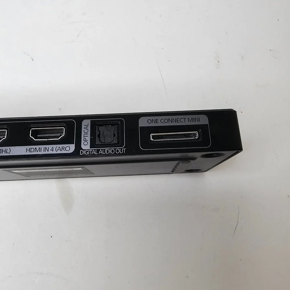 Samsung One Connect Mini Box BN96-35817B HDMI Hub Optical Audio Out Black